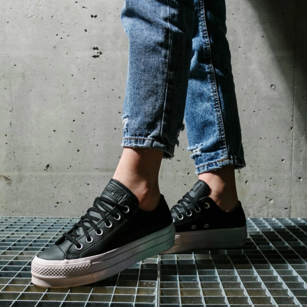 Converse Womens CTAS Lift Ox 566157C Black NWB